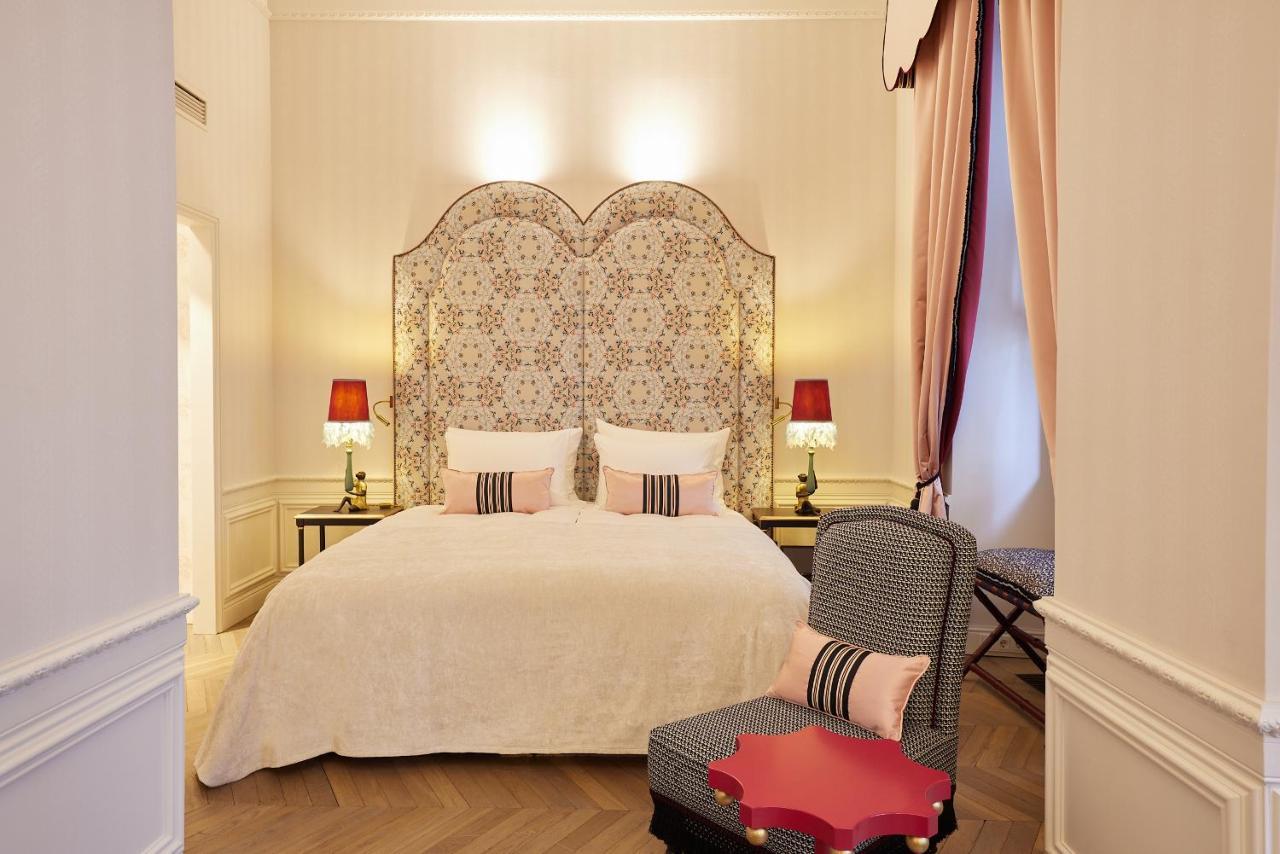 The Leo Grand Hotel Vienna Exterior photo A room at the Hotel de Matignon