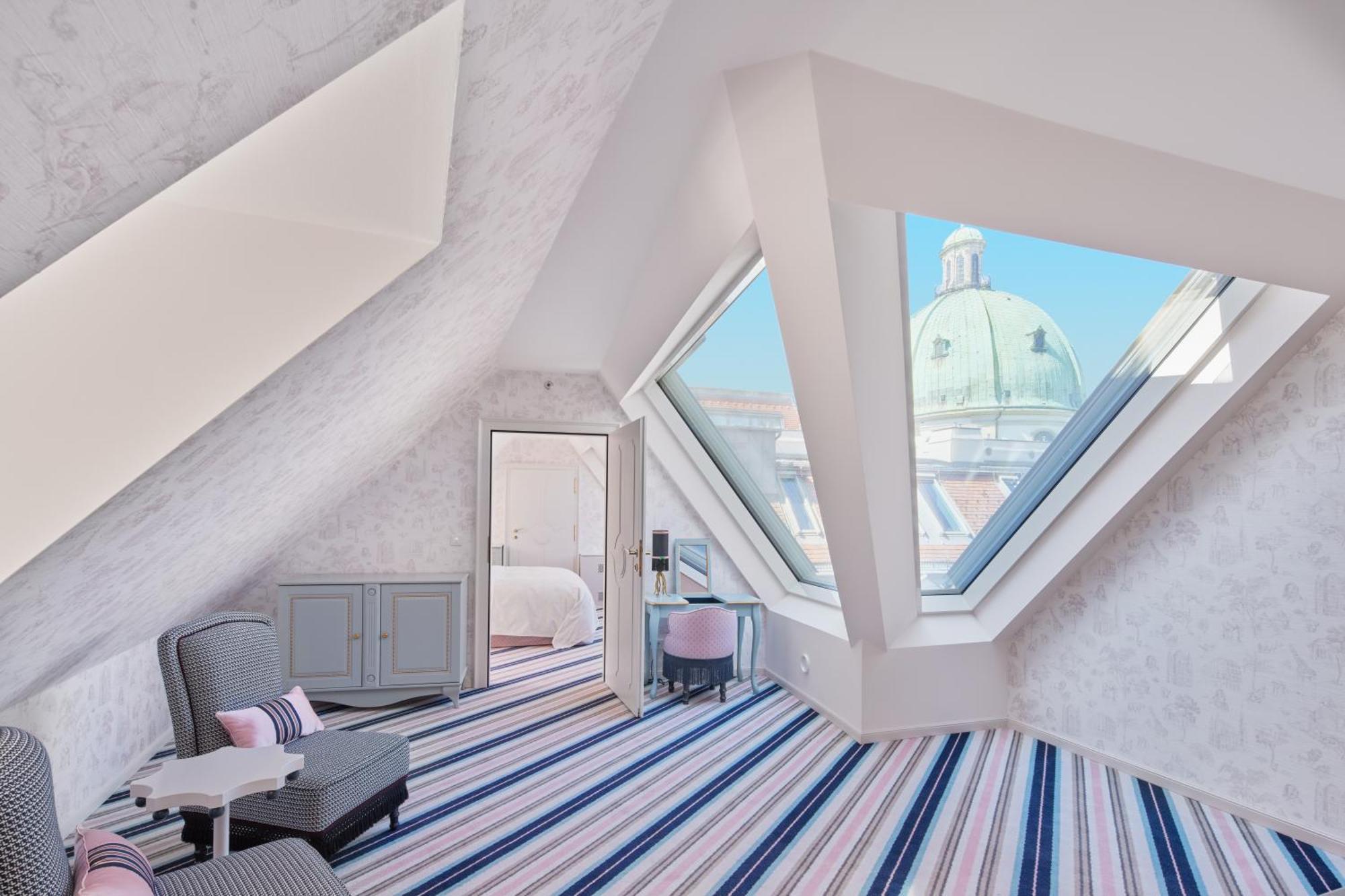 The Leo Grand Hotel Vienna Exterior photo A suite at the hotel